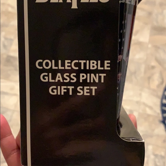 The Beatles double pint glass collection - Picture 4 of 4